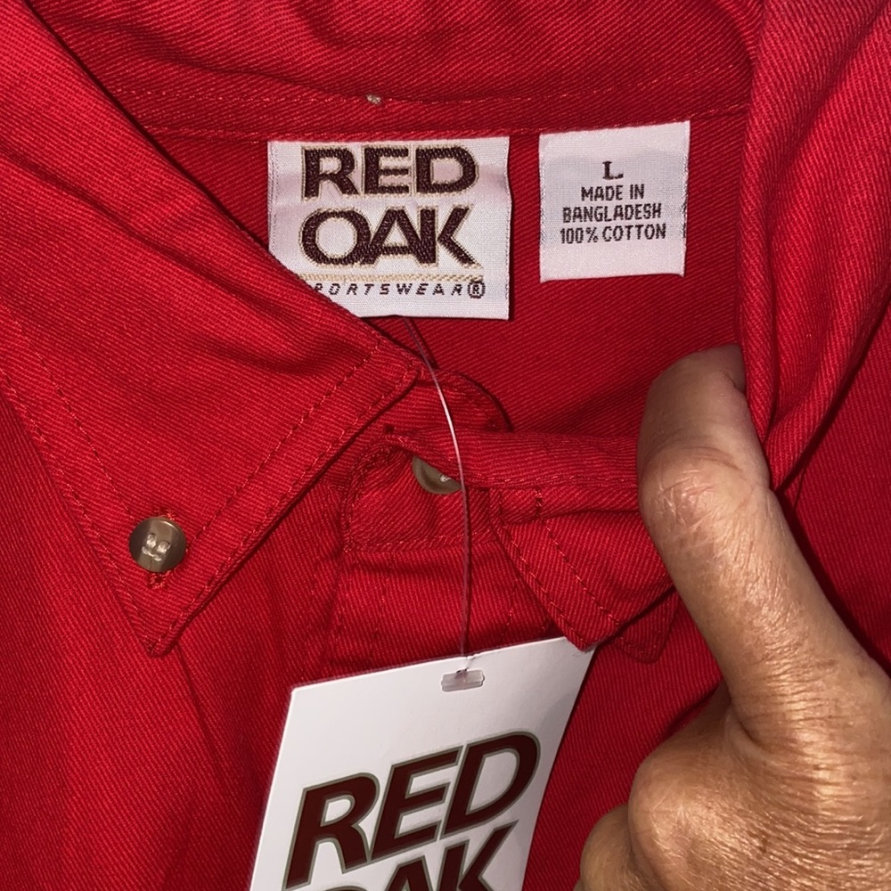 NWT - Red Oak - Collegiate licensed /Georgia -button down - Picture 4 of 14